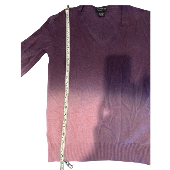 Lord & Taylor 100% Cashmere V-Neck Sweater XS Purple Pink Ombre Gradient Soft - Picture 10 of 12
